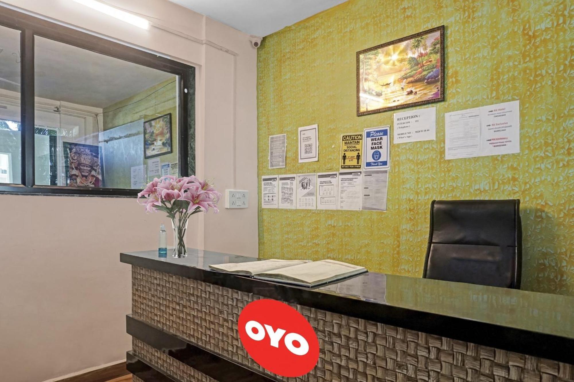 OYO 88249 R K Exclusive Hotel Hinjawadi Exterior foto