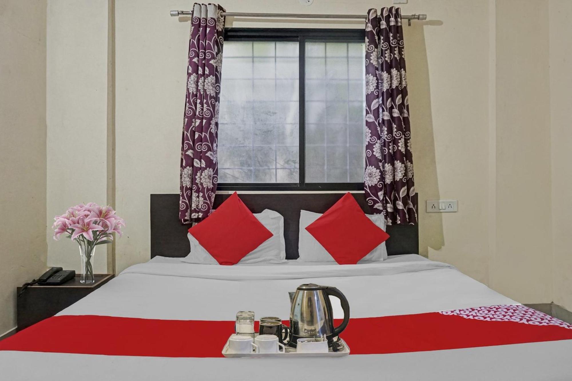 OYO 88249 R K Exclusive Hotel Hinjawadi Exterior foto