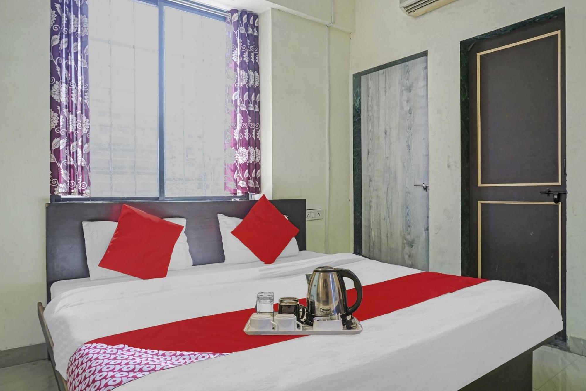 OYO 88249 R K Exclusive Hotel Hinjawadi Exterior foto