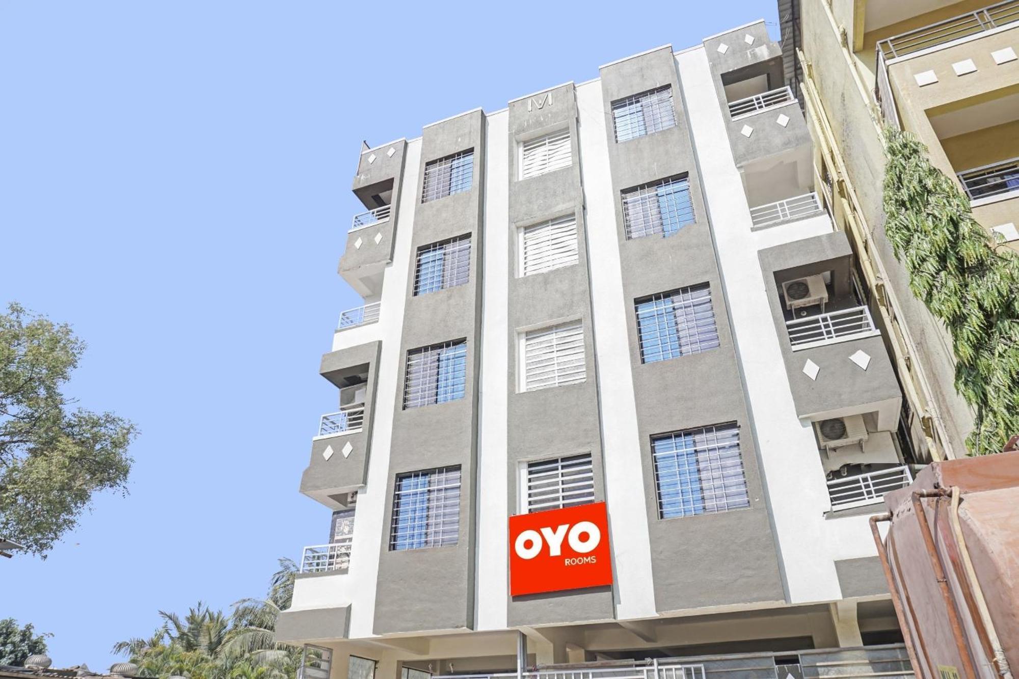 OYO 88249 R K Exclusive Hotel Hinjawadi Exterior foto